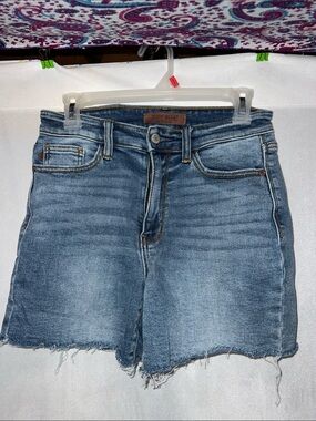 Judy Blue Medium Women's Light Blue Distressed Denim Shorts